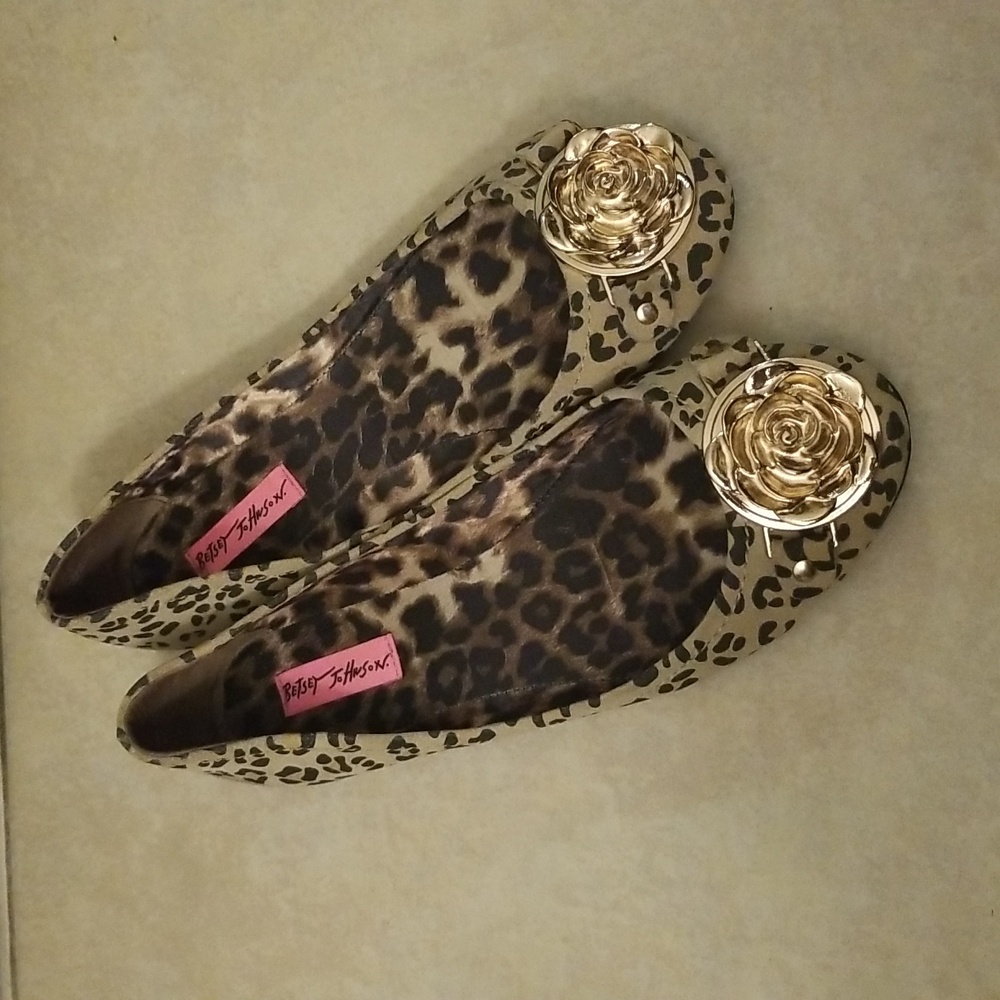 Vintage Betsy Johnson Animal Print Flats size 9M